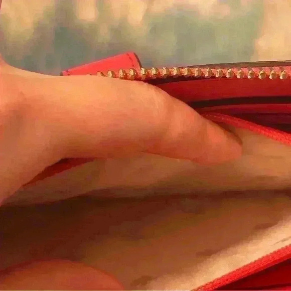 Kate Spade Leather Jackson in Stoplight Small Tab Crossbody Purse - Picture 13 of 17